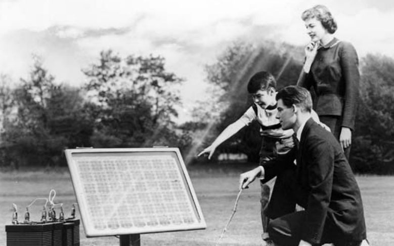 تاریخچه پنل خورشیدی