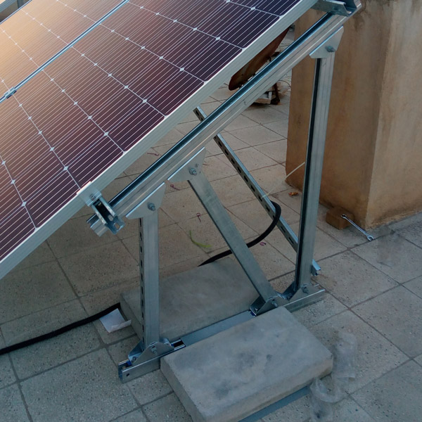 سازه پنل خورشیدی